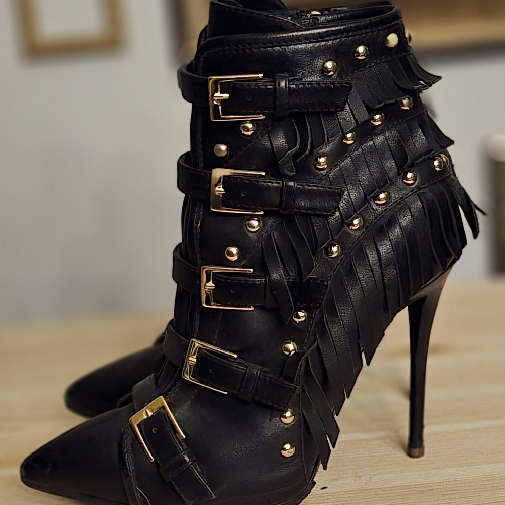 Giuseppe ZANOTTI Yvette Jeti black pointy toe FRINGE ankle boots